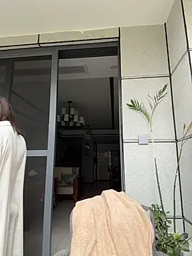 YaoYao8888 - 脱掉内衣直播2分钟