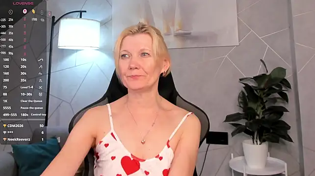 Julie_Lucas - I only look at you especially