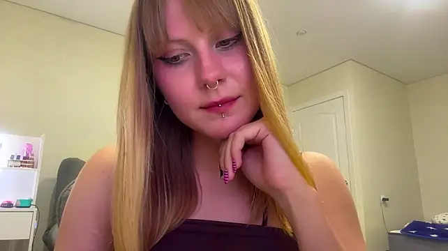 NelliGilbert - Untie and play with my knot