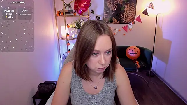 Brooke_lover - shake ass in doggy;)