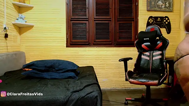 Housebaliof - Rub the Penis And Rub the Mouth