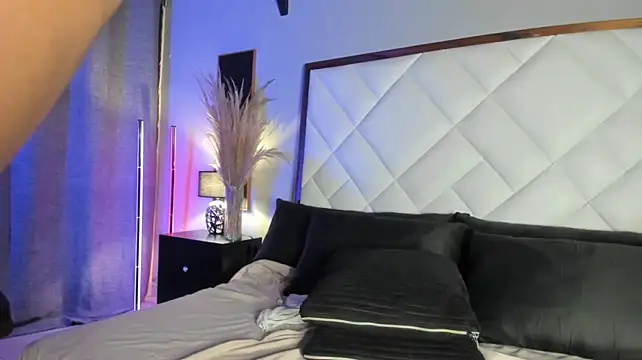 EmiliWilliams - Delicious Russian masturbation