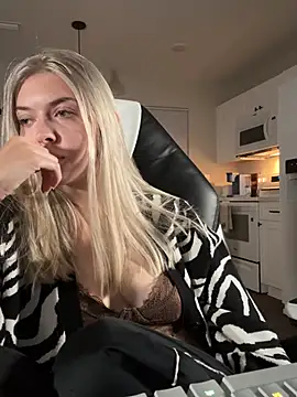 Rainsworld420 - Tittie time! 🤪