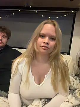 Sweetdivide - Doggy pussy to mouth