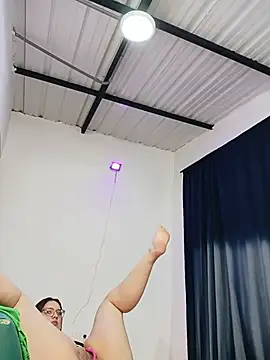 Kkendallclark - OPEN ASS CLOSE CAM AND FINGER 😈🍑🥵💎