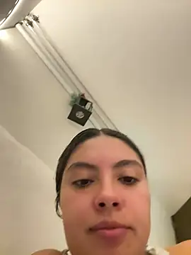 Nathcurly_ - Shhh, feet at home parents