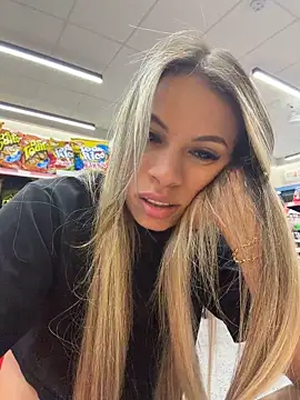 Mia_Rosee1 - Show squirt in bathroom mall💦💦💦