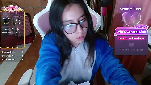 Maggie_Fox3 - SHOW ASS