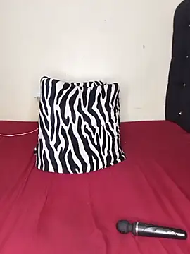 Salliettt - 1000 GET NAKED