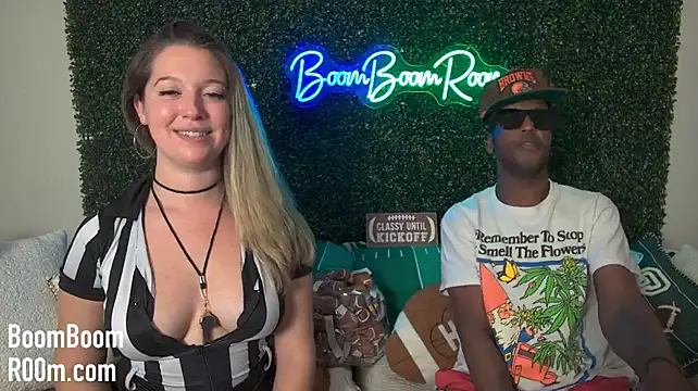 Boomboomr00m - Naked Oil Show