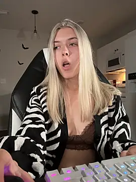 Rainsworld420 - Tittie time! 🤪