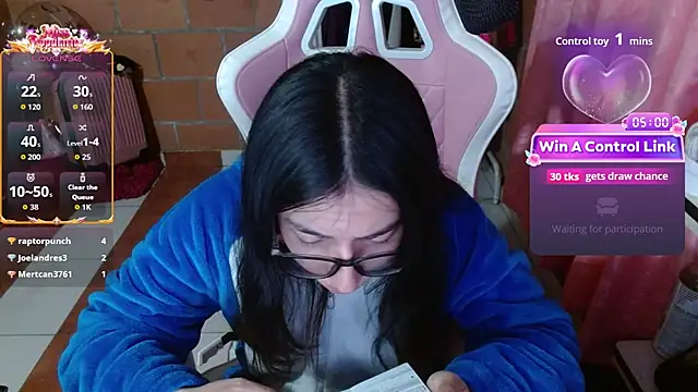Maggie_Fox3 - SHOW ASS