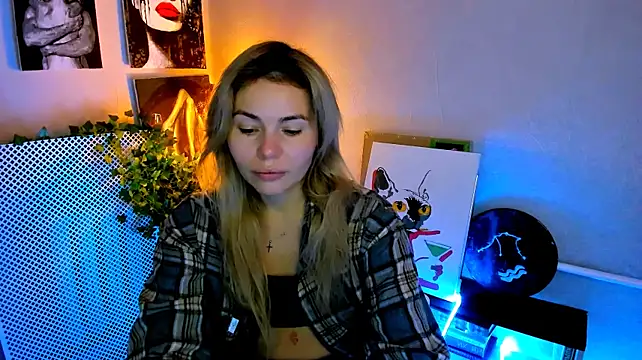 LoraBoyar's Live XXX Chat