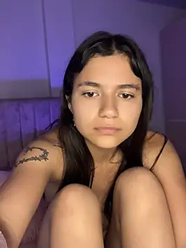 Ada_Miler - Suck the dildo, lots of saliva.