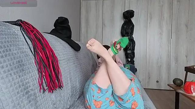 MilaaMilaa - Show me size 4 breasts