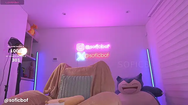 Sofi_sc - FUCK GLASS TOY IN ASS