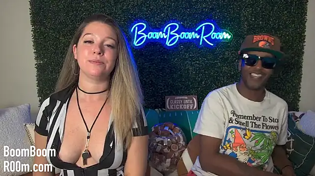 Boomboomr00m - Naked Oil Show