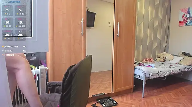 Tiny_Kiss - naked 5 min