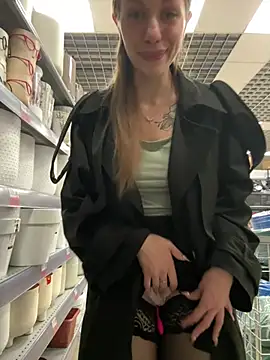 Olivia_Jemison - Take off my panties + play with pussy
