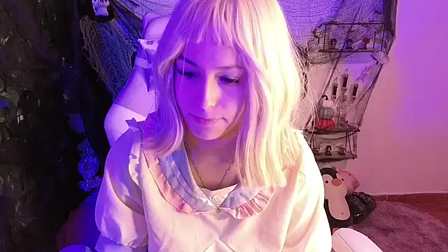 Eymmy_24 - cleamp in my tits