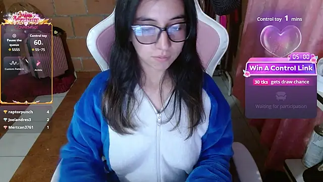 Maggie_Fox3 - SHOW ASS