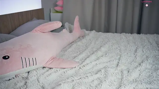 TonjaMano - ice stroke pussy gently deep+fingering