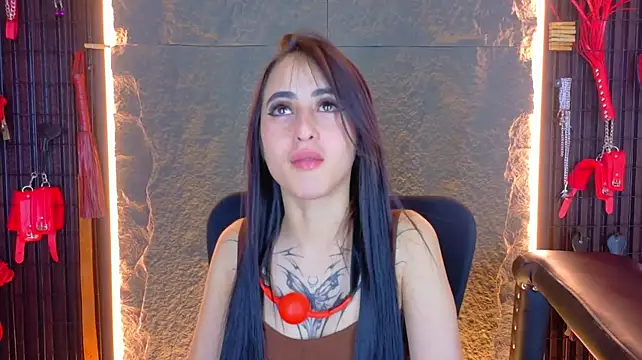 Lilith_jeane_7 - 8 wooden hooks on my tits