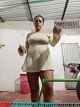 Mommy-Hot - Squirt Big público In the park