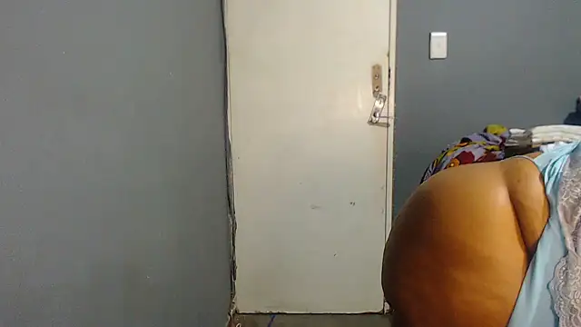 SEXYHUGEASS21 - open that asshole
