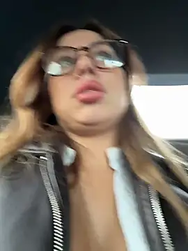 Jucie_Boom - MASSAGE MY 🐱 THROUGH NYLONS IN TAXI