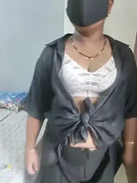 Lily-Darlling - Ass show without panty