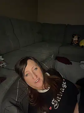 XoTatianaXo - Panties and tshirt 5 mins