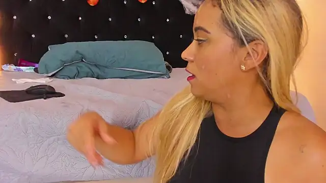 Laura396 - CUM IN MY FACE OR BOOBS