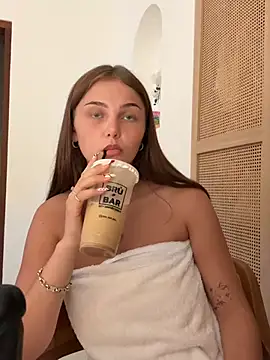 Piperdreams_ - Boobs out 5 mins😝✨