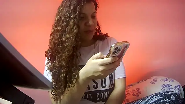Gatubelahot - play with my nipples for you