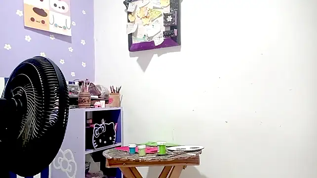 PetiteIvoryQueen19 - ride the dildo with my ass