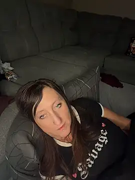 XoTatianaXo - Panties and tshirt 5 mins