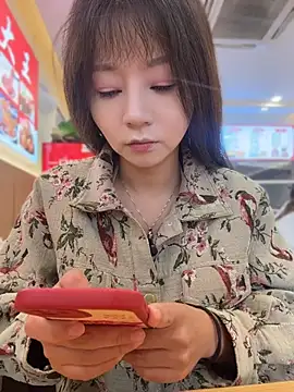Bingbing6699 - 路边露全胸性感揉胸