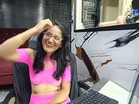 AdelinaMiran - DILDO GRANDE ANAL