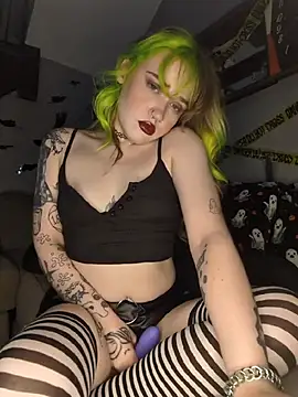 Mattiethebaddieee - NAKED SHOW