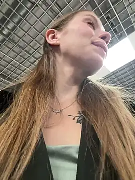 Olivia_Jemison - Nacked under coat + titsfuck HERE