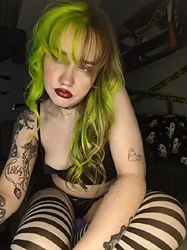 Mattiethebaddieee - NAKED SHOW
