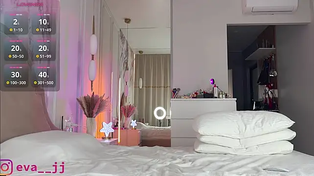 Eva_JJ - naked and play with pussy