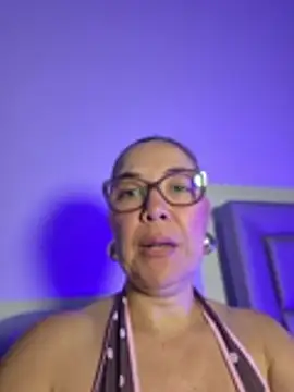 AnnaJaimes - Tits out and sexy striptsease