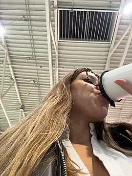 Jucie_Boom - RISKY BOOB FLASH IN MALL🥵😱