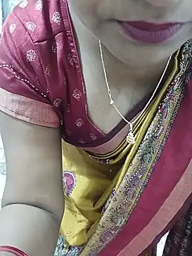 Juli_baby89 - Boobs show hard firinging