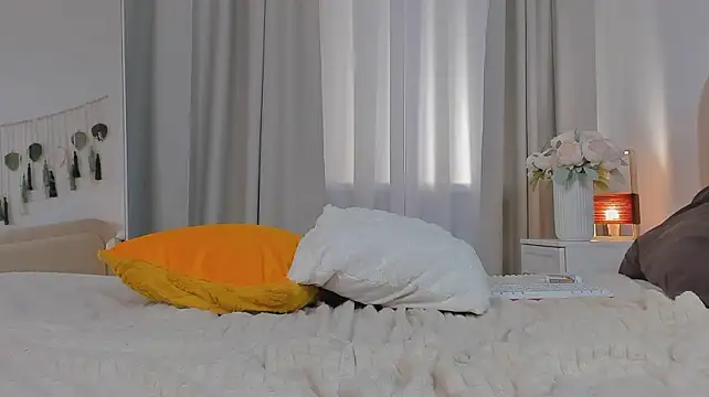 MiaKeler - fingering pussy