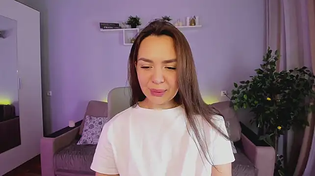 WowwGirl