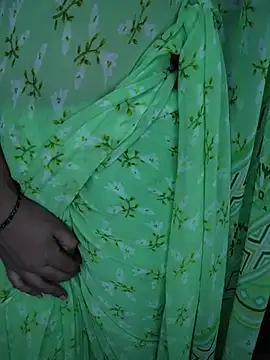Cute-Smiely-Queen-Telugu - Ice on boobs