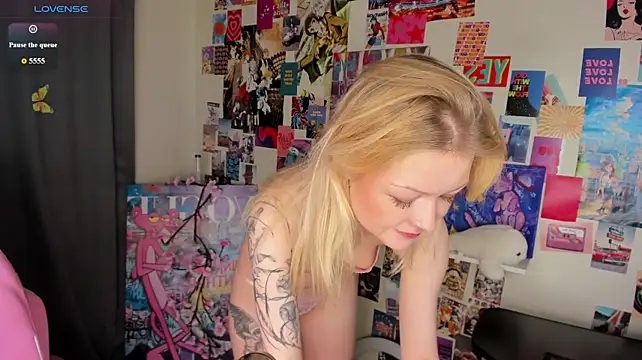 Callista_a - take off bra